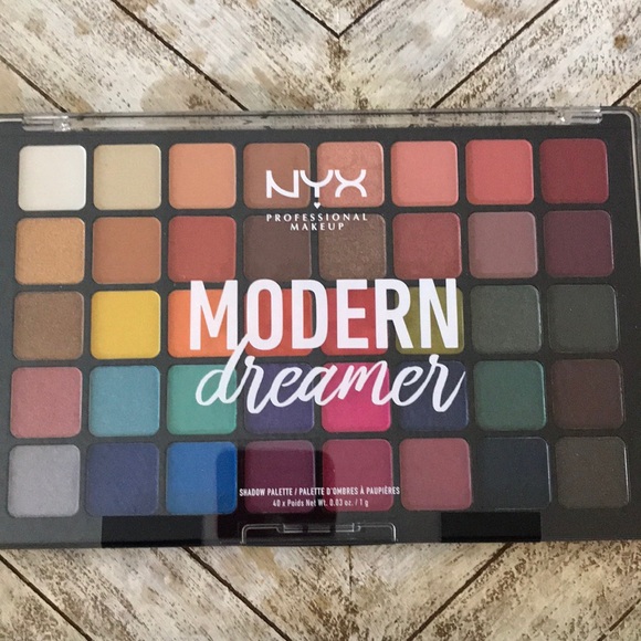 NWT NYX Modern Dreamer Shadow Palette. - Picture 1 of 3